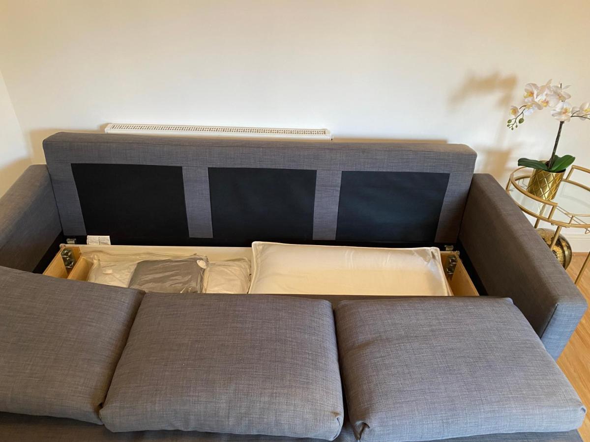 Private House With Free Park For Group Near Wembley Station Villa Londra Esterno foto